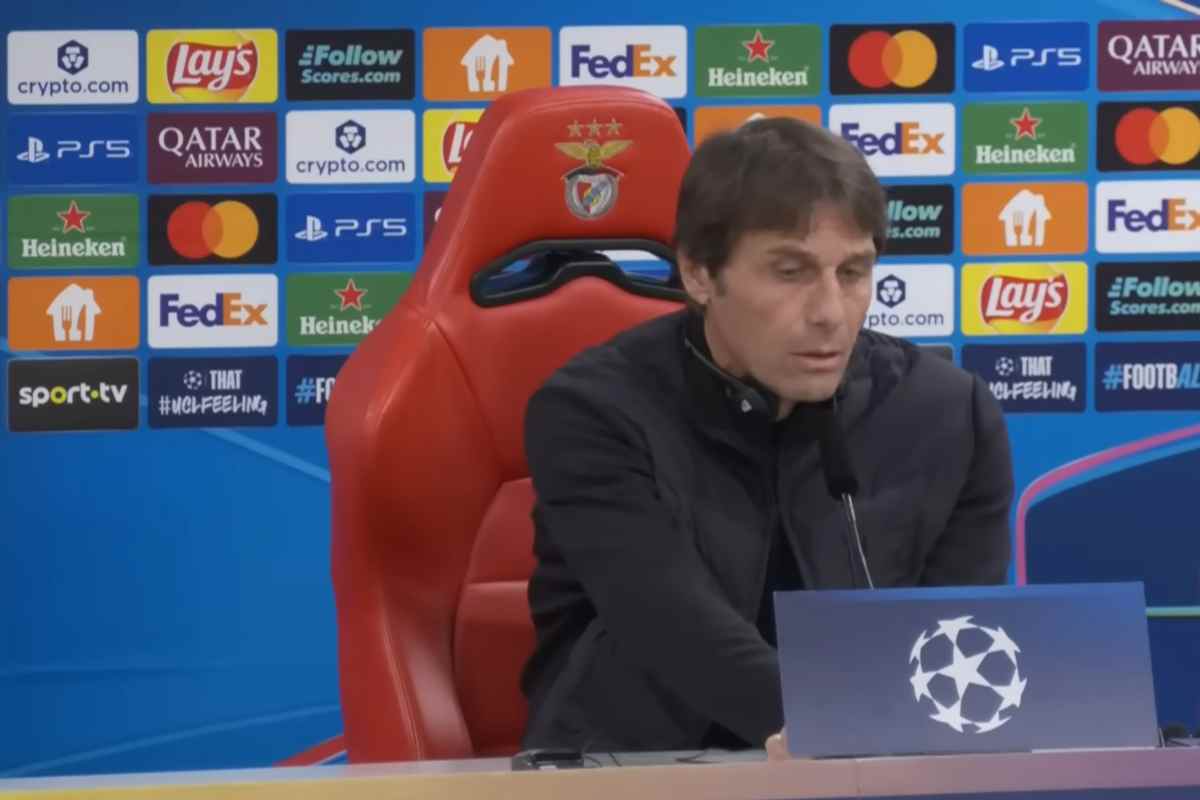 Antonio Conte in conferenza stampa
